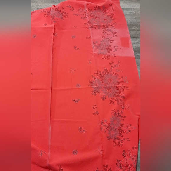 Vintage Red Thick Cotton Christmas Holiday Table Cloth 54" x 89" Printed READ - Picture 3 of 7